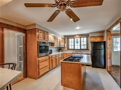 2 Carriage House Ln, Bath, ME 04530 - photo 5