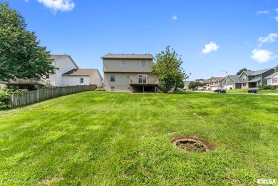3101 Fieldcrest Dr, Davenport, IA 52806 - photo 5