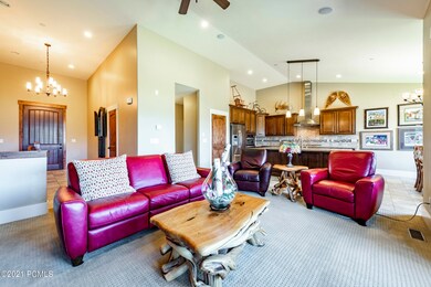 6_Living-Room_high_3757629