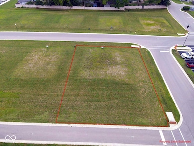 143 W Franklin St, Shelbyville, IN 46176 - photo 3