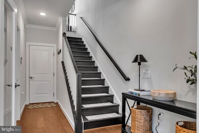 13326 Sherwood Park Ln, Herndon, VA 20171 - photo 4