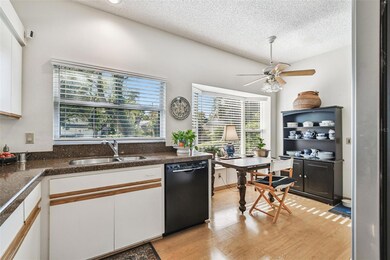 5729 Garden Lakes Palm unit 98, Bradenton, FL 34203 - photo 7