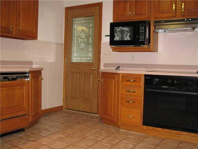 Kitchen. APPLIANCE PACKAGE D.W. ELEC. COOK TOP, BU