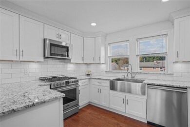 83 Sweetbriar Ave, Riverside, RI 02915 - photo 2