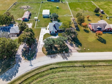 951 Berend Rd, Pilot Point, TX 76258 - photo 3