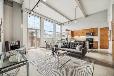 1312 Live Oak St unit 104, Houston, TX 77003 - photo 2