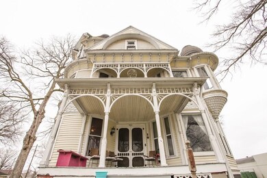 503 N Kickapoo St, Lincoln, IL 62656 - photo 2