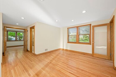 1045 Fairoaks Ave, Deerfield, IL 60015 - photo 5