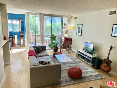 1539 N Laurel Ave unit 104, Los Angeles, CA 90046 - photo 3