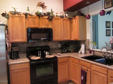 Kitchen area 010