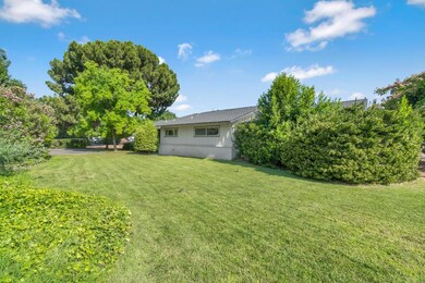 5495 E Atchison St, Fresno, CA 93727 - photo 2