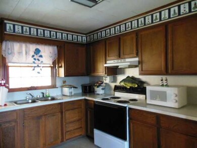 16 Charlene Ave, Westerly, RI 02891 - photo 3