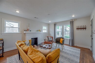 1028 Walling St, Houston, TX 77009 - photo 6