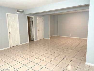 HUGE family room that can be changed into an enter