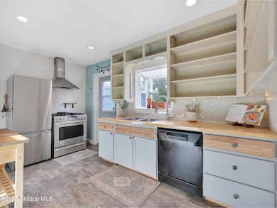 1466 8th St-10