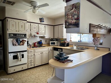 1905 Crow Dr, El Paso, TX 79935 - photo 5