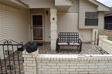 845 Palm Dr, Alamo, TX 78516 - photo 2