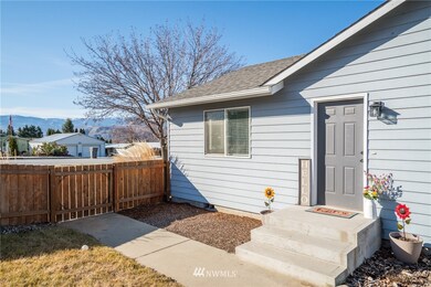 2480 5th St NE, East Wenatchee, WA 98802 - photo 5