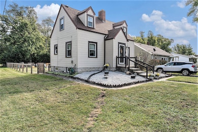 1301 Garfield St, Hobart, IN 46342 - photo 2