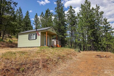 w side of cabin