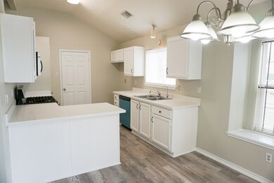 8403 Battleoak Dr, Houston, TX 77040 - photo 4