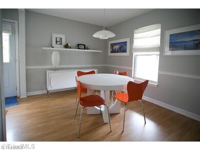 Kitchen. Eat in kitchen
