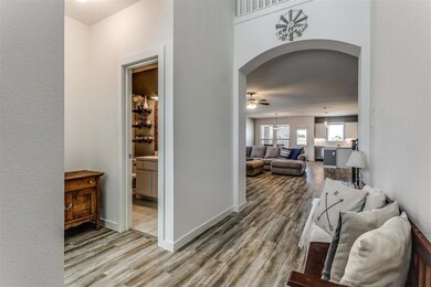 1113 W Ash St, Celina, TX 75009 - photo 2