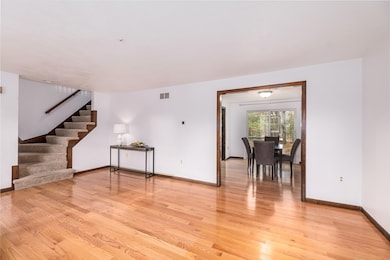 103 Drummer Rd, Acton, MA 01720 - photo 3