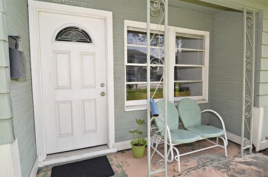 1220 Chamboard Ln, Houston, TX 77018 - photo 4