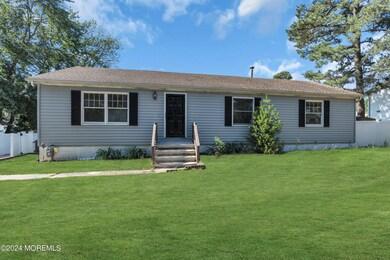 1640 Commonwealth Blvd, Toms River, NJ 08757 - photo 3