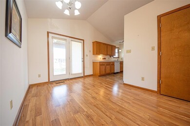 5182 E Harvard Ct, Columbus, IN 47203 - photo 5
