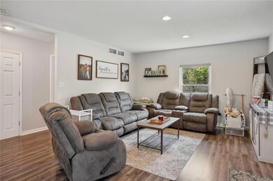 4012 Colfax Ave, Des Moines, IA 50317 - photo 5