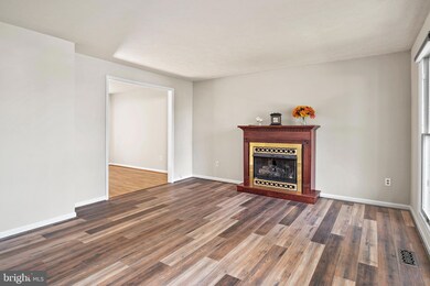 9609 Jester Ct, Laurel, MD 20723 - photo 2