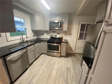 311 7th St, Whitehall, PA 18052 - photo 4