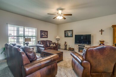 107 Brazos Valley Ln, Weatherford, TX 76087 - photo 4