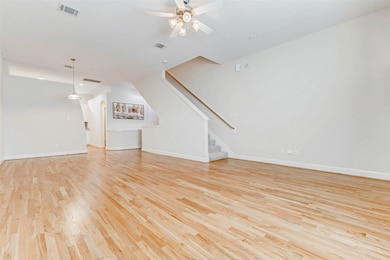 5941 South Loop E unit 1401, Houston, TX 77033 - photo 2