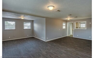 128 E Royal Palm St, Lake Placid, FL 33852 - photo 4