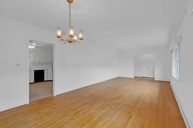 373 E Fairway Dr, Kilmarnock, VA 22482 - photo 6