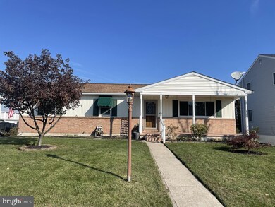 123 Eisenhower Dr, Boyertown, PA 19512 - photo 2