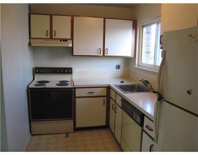 207 N Maple Rd, Saline, MI 48176 - photo 4