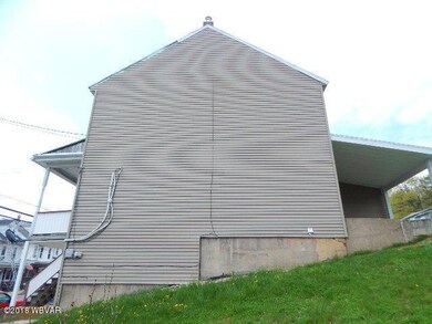 1305 W Walnut St, Coal Township, PA 17866 - photo 4