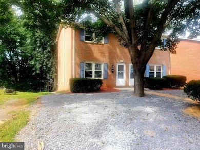 117 B S Shenandoah Ave, Front Royal, VA 22630 - photo 2