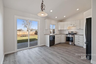644 Teton Dr, Nampa, ID 83686 - photo 7
