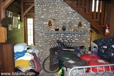 27 Winemack St, Oak Bluffs, MA 02557 - photo 3