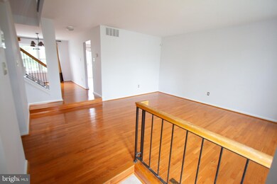 1042 Lake Shore Dr, Bowie, MD 20721 - photo 4