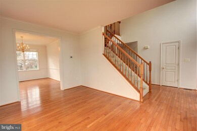 8606 Woods End Dr, Laurel, MD 20723 - photo 5