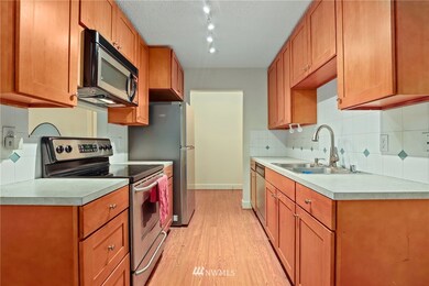 8025 234th St SW unit 101, Edmonds, WA 98026 - photo 7