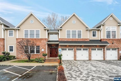 12 Hemlock Ln, Tenafly, NJ 07670 - photo 2