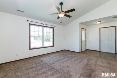 3707 W 46th St, Davenport, IA 52806 - photo 5