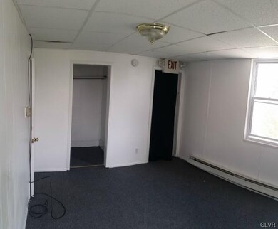 383 Old Route 940 unit 401, Pocono Pines, PA 18350 - photo 4